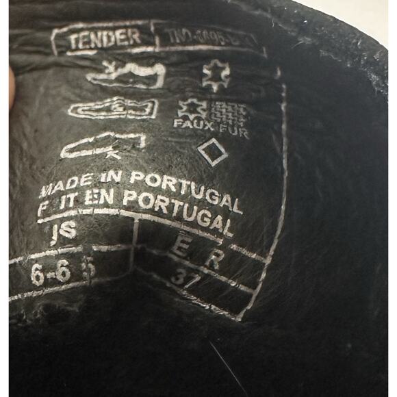 Taos Tender Chelsea Boot Womens EU37 US 6-6.5 Black Leather Slip On Biker Goth - Picture 5 of 6